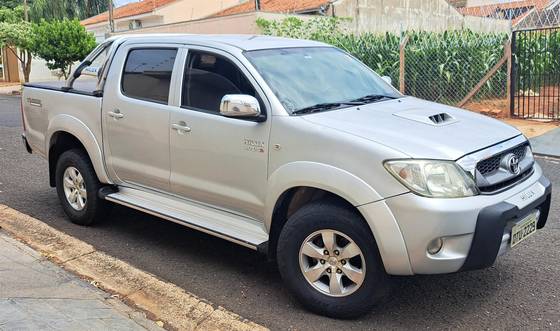 TOYOTA HILUX 3.0 SRV 4X2 CD 16V TURBO INTERCOOLER DIESEL 4P MANUAL